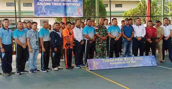 16 Tim Ramaikan Kejuaraan Bola Voli Piala Dankosek III Biak 1 Piala Dankosek III Cup Biak