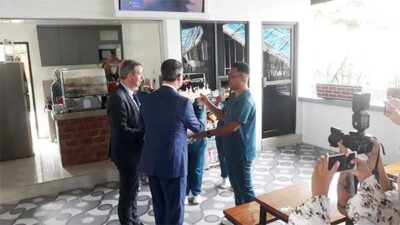 Kunjungi Klinik Mata AV, Wali Kota Vlissingen Janji Terus Beri Dukungan
