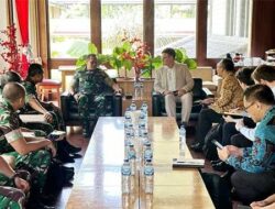 Pangkogabwilhan III Terima 3 Diplomat Selandia Baru di Timika, Bahas Nasib Pilot Susi Air