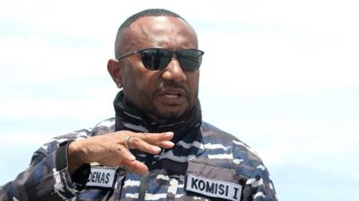 Ajak Masyarakat Awasi Dana Otsus, Mandenas : Itu Bukan Milik Raja-raja Kecil di Papua