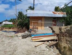 Pemkab Bursel Dituding Cuek, Puluhan Rumah di Desa Waenono Kini Terancam