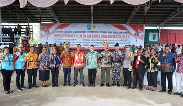 Pimpinan dan Anggota DPRD Biak Hadiri Launching Listrik Nyala 24 Jam di Pulau Numfor 2 Launching Listrik 24 Jam di Pulau Nmkfor