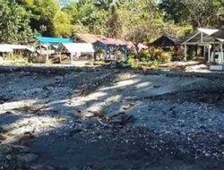 2 Tahun Talud Pantai Desa Waesamu Tak Juga Diperbaiki, TPU Kini Terancam Hancur