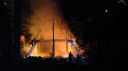 Bangunan Kompl Belakang Ampera Terbakar