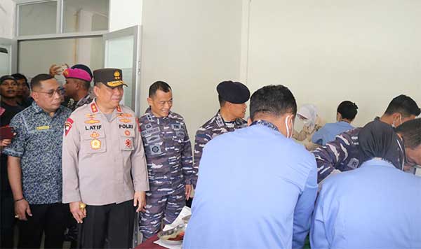 Gubmal Apresiasi Baksos Lantamal IX Ambon