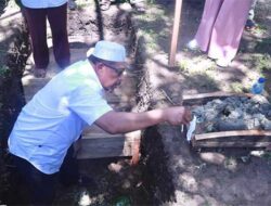 Gubernur Letakan Batu Pertama Pembangunan Rumah Adat Rumaderun Kataloka Goran Riun