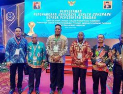 Wapres RI Beri Penghargaan Pemda Berstatus Universal Health Coverage