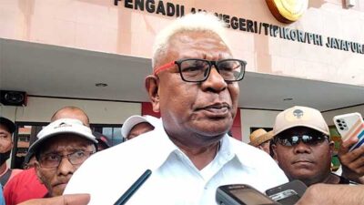Plt Bupati Mimika Johannes Rettb