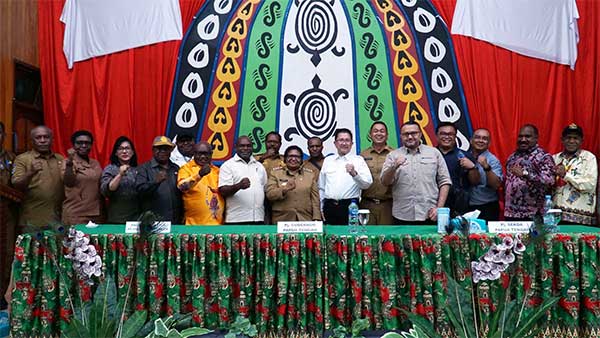 Presdir Freeport ke Papua Tengah4