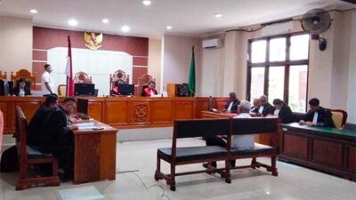 Hadiri Sidang Perdana Pembacaan Dakwaan, Plt Bupati Mimika Tak Ditahan