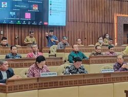 Sekda Sadali-Tim Hukum Bahas RUU Provinsi Maluku Bersama Komisi II DPR RI