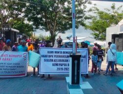 Desak Ekspos PKN, Komunitas Anti Korupsi Geruduk Kantor BPK