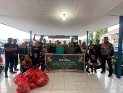Sambut Idul Fitri 1444 H, FKBM Bagikan 100 Paket Sembako Untuk Janda dan Lansia