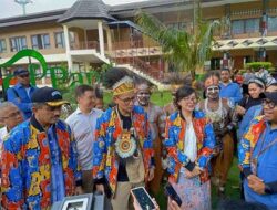 Puji Kesiapan Anjungan Papua di TMII, Menteri Sandi Rencanakan Ini