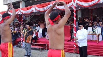 Tradisi Pukul Sapu Lidi Diharapkan Jadi Agenda Pariwisata Nasional