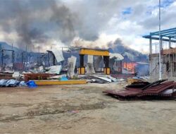 Kantor Bupati Dogiyai Terbakar