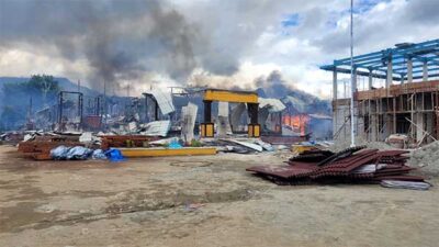 Kantor Bupati Dogiyai terbakar