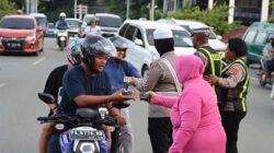Satlantas Polresta JPR Kota Berbagi Takjil