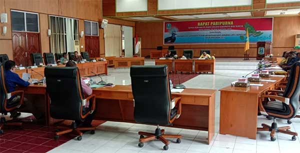 DPRD Biak Rapat Paripurna Internal