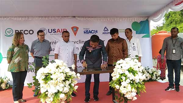 Pj Walkot Ambon Resmi Pabrik Daur Ulang Sampah