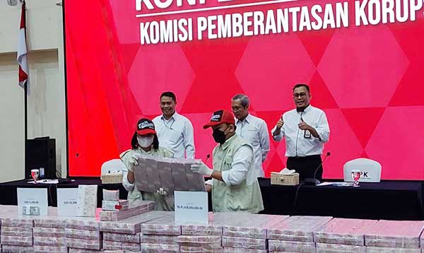 KPK Sita 81 M TPPU Lukas Enembe
