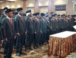 Lantik Bamuskam 13 Kampung di Kota Jayapura, Pj Wali Kota Ingatkan Ini