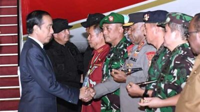 Kapolda Sambut Kunker Presiden Jokowi dan Rombongan di Papua