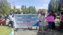 Miris! Guru di Kabupaten Jayapura Gelar Aksi Tuntut Pembayaran ULP 7 Bulan 14 IMG 20230718 WA0001