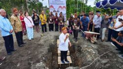 Pj Gub PB Batu Pertama Sek Ikaswara Manokwari