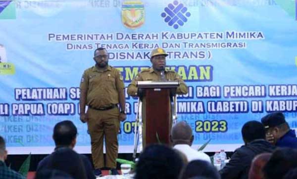 Pemkab Mimika Fasilitasi Pelatihan Sertifikasi bagi Pencari Kerja OAP-LABETI 1 Pj Sekda Mimika Petrus Yumte
