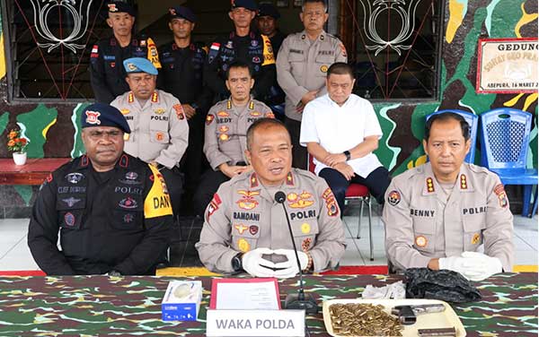 Polda Papua Penemuan Pistol 171 Amunisi