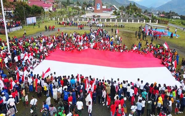 Sambut HUT RI ke 78, Merah Putih 9x18 Meter Terbentang di Puncak Jaya 1 IMG 20230805 WA0139