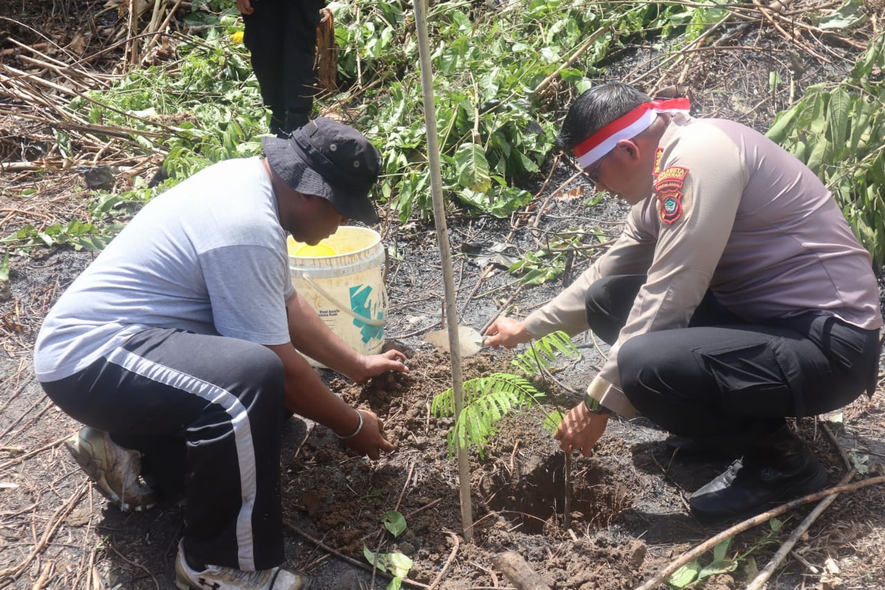 Polresta Manokwari Hijaukan Kampung Asai Sejak Dini 1 IMG 20230829 WA0018