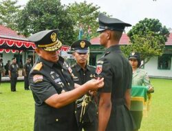 Kunker Perdana di Rindam XVI/Pattimura, Pangdam Lantik 50 Prajurit Tamtama