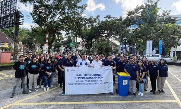 KPP Pratama Ambon Bantu Pemkot 6 Tong Sampah