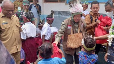 Mensos RI Salurkan Bantuan Bagi Masyarakat di Pulau Mapia, Total 1,76 M