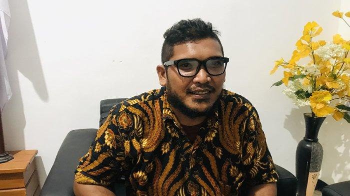 Chandra Kirana di ruang kerja Jumat 2992023