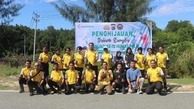 Polda Papua-Komunitas Uniyap Rayakan HUT Humas Polri, Tanam 5000 Bibit Mangrove