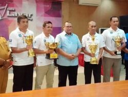 Terima Piala dari Pengda PELTI PBD, Pj Gubernur Pastikan Dukungan Pemerintah