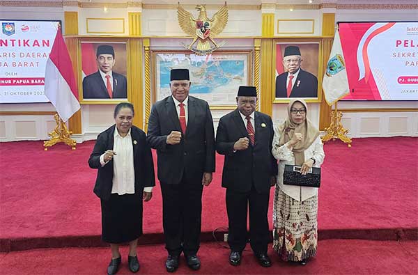 Pj Gub PB lantik Sekda PB definitif