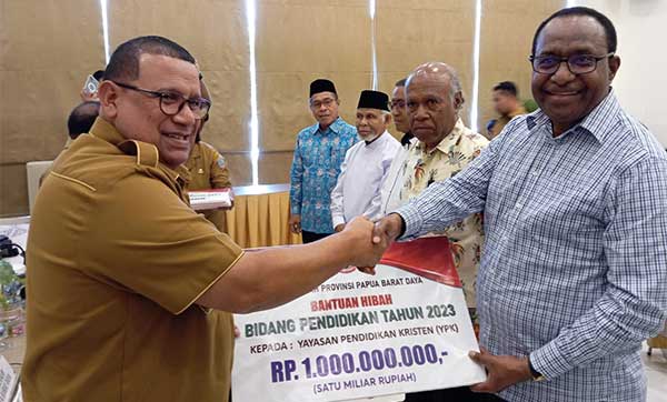 Pj Gub PBD Bantuan Hibah Pendidikan 2023