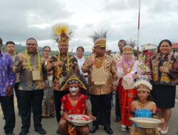 Dominggus Mandacan Ajak Masyarakat Bangun Papua Barat Bersama Pj Gubernur Ali Baham