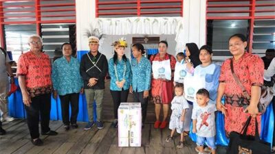 Gerak Cepat Atasi Stunting, PKK Papua Serahkan 600 Paket PHBS