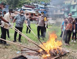 Bersama Forkopimda, Polresta Jayapura Kota Musnahkan Barang Bukti Miras-Narkoba