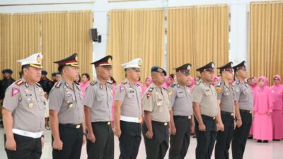 414 Personel Polda PB Naik Pangkat, 4 PJU Resmi Pasang Kombes