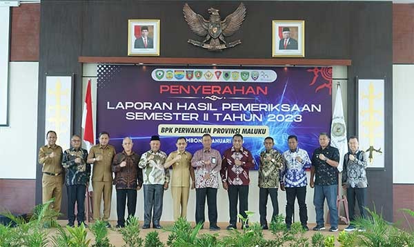 Wagub Orno-Ketua DPRD Maluku Hadiri Penyerahan LHP BPK Semester II 2023 1 IMG 20240109 WA0006