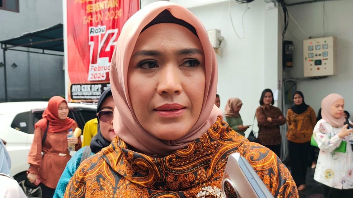 Istri Pangdam XVIII/ Kasuari Vera Ilyas Alamsyah.(Foto : KENN)