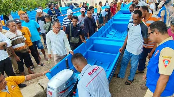 15 Kelompok Nelayan di Kota Ambon Terima Bantuan Perahu-Pancing Tonda 1 IMG 20240124 WA0007