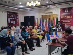 Puluhan Istri Prajurit Kodam Kasuari Daftar Pindah Memilih : Penuhi Kewajiban