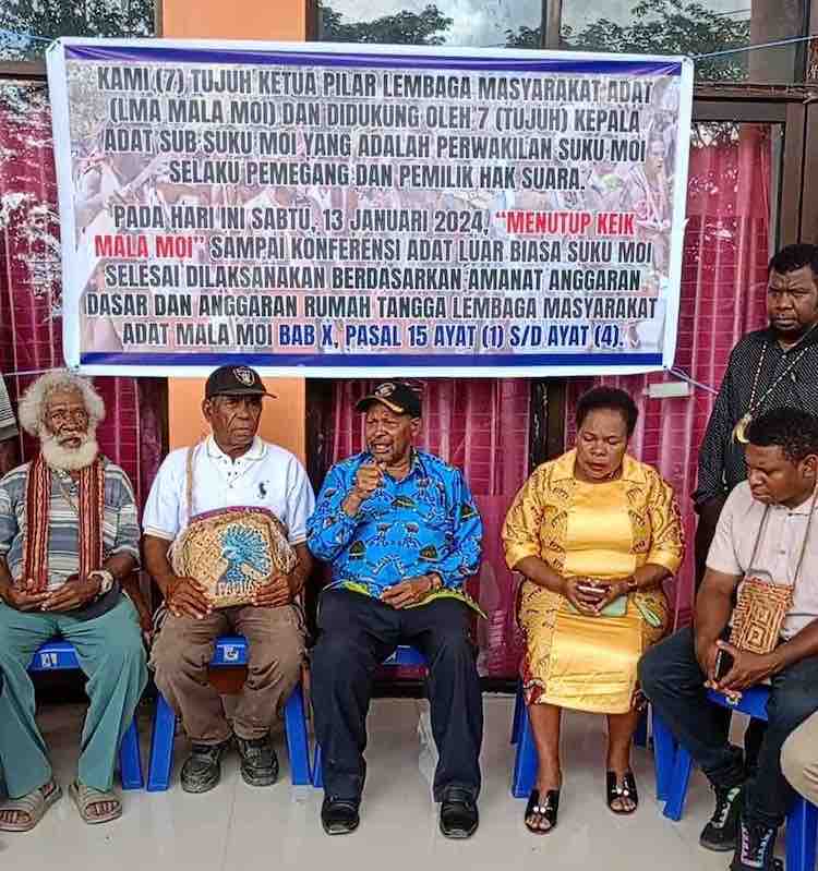Forum Adat di Sorong Palang Gedung Keik Mala Moi, Sarlota Mubalen Beberkan Alasannya 2 LMA Mala